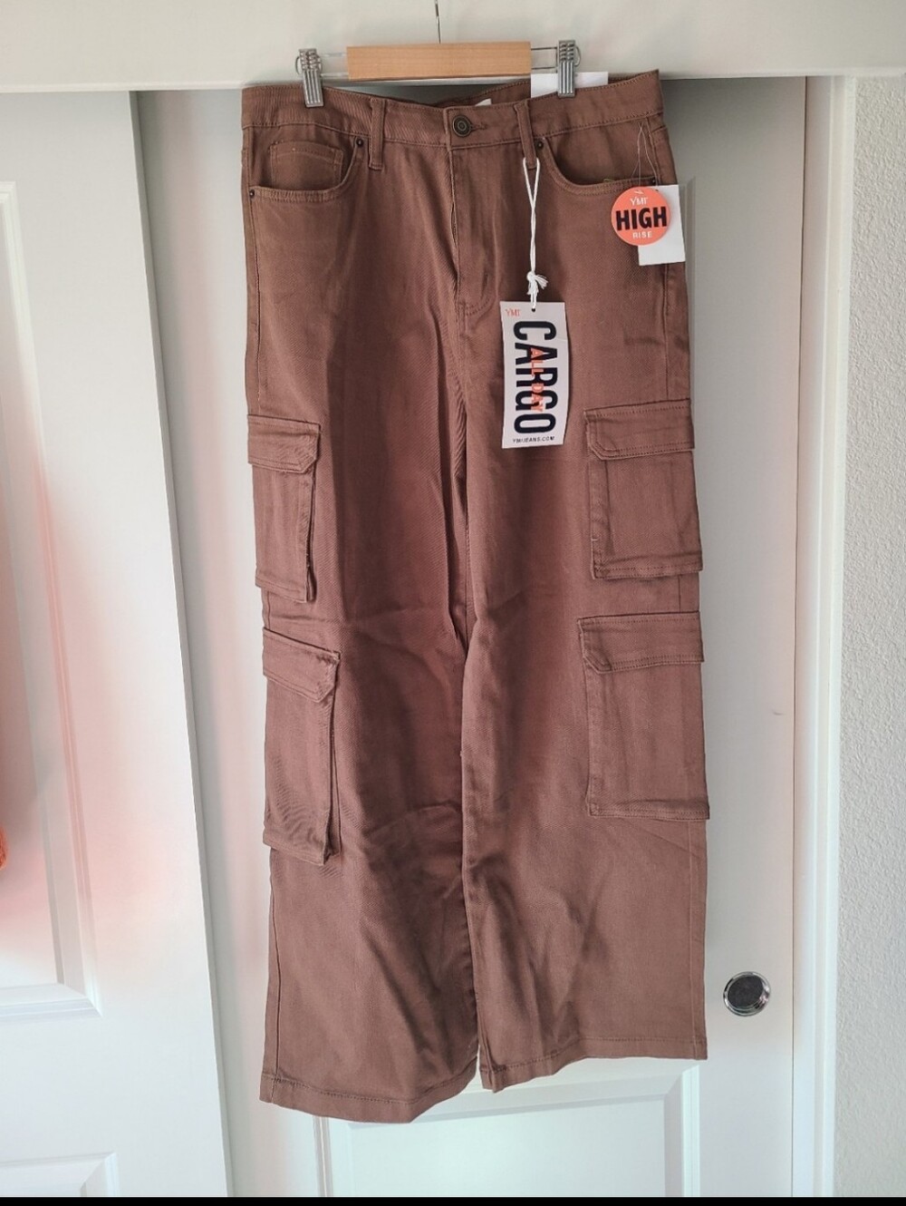 NWT YMI High Rise Wide Leg Brown Cargo Pants - Picture 2 of 9